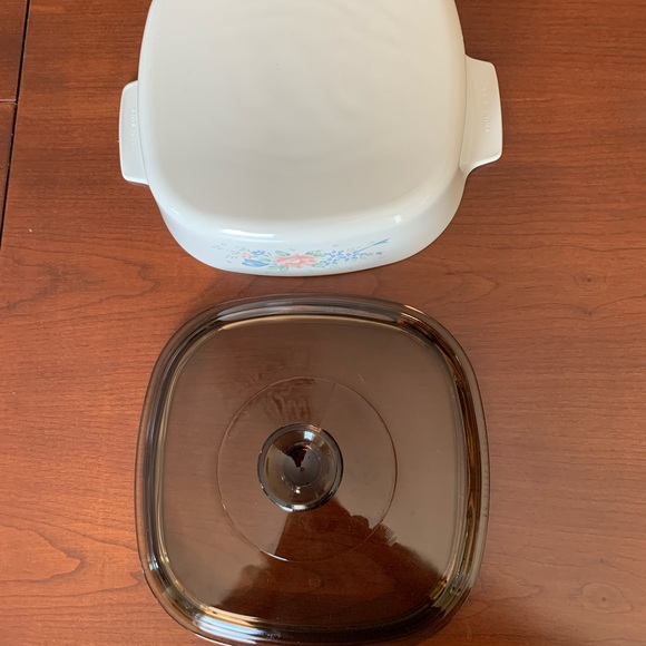 Corningware beige Symphony 2 lt casserole dish & Pyrex Fireside Tint Glass lid - Picture 4 of 7